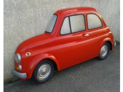 Fiat 500 Côté Mural en Rouge