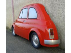 Fiat 500 Côté Mural en Rouge